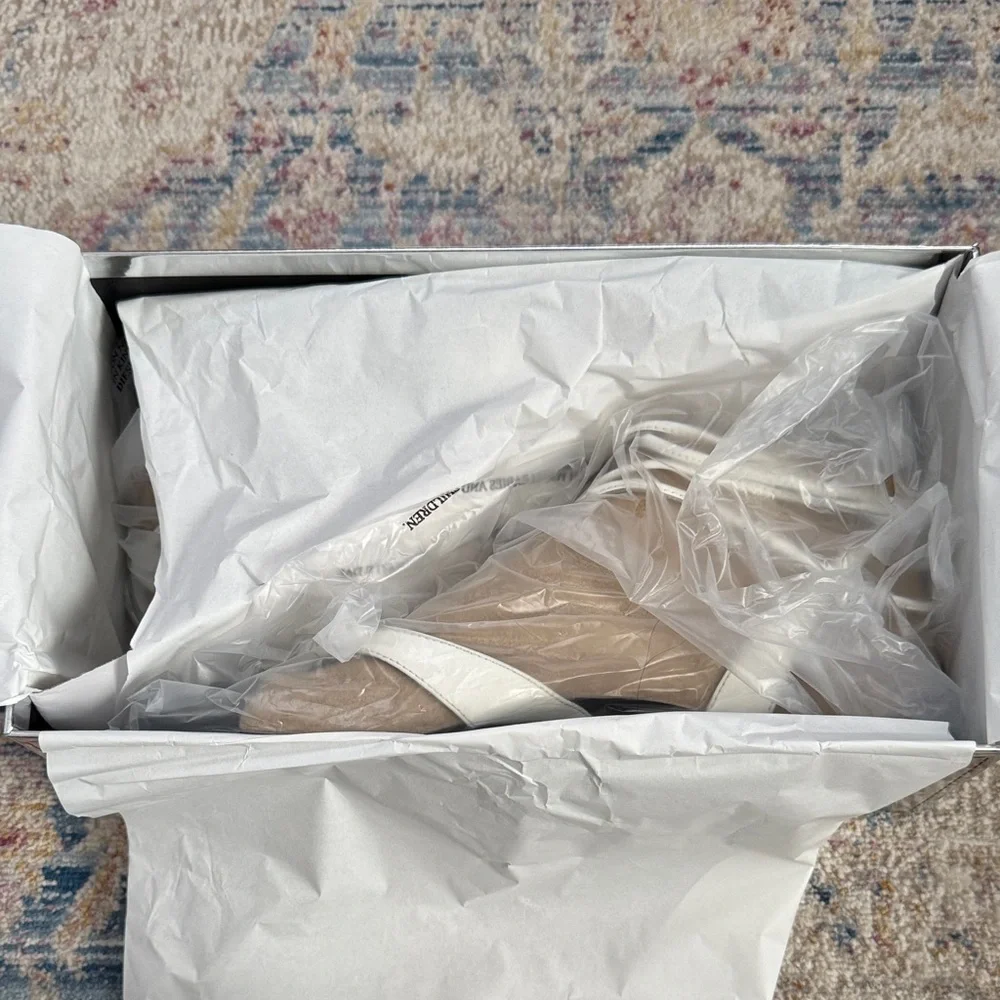 👡 Sigerson Morrison white leather Noah sandals. Size 38. NWT.